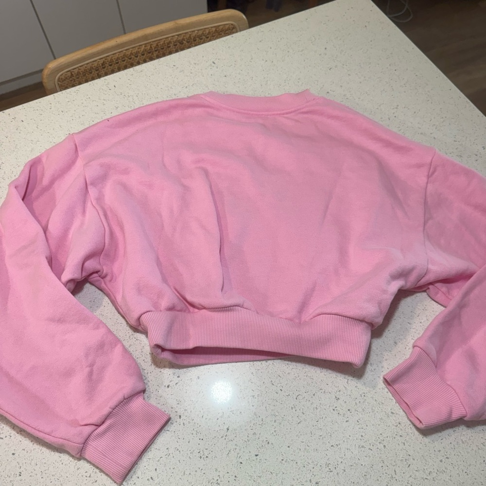 ALO Yoga Pink Women's Cropped Sweatshirt, rare sweet pink - Picture 8 of 9